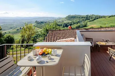 Image de Verduno Panorama - Stylish Apartment in the Langhe