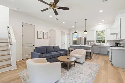 Image de King-Golden Spot-Cajun Luxury-WiFi-River Ranch