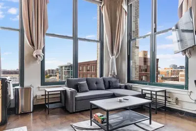 Image de Modern West Loop Gem-City Views & Prime Location 1