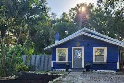 Image de Cozy retreat in historical Bradenton