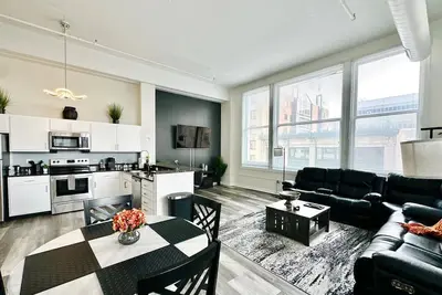Image de Luxurious Downtown Penthouse with Amazing Views