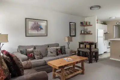 Image de Cozy 2br condo in Telluride with stunning mountain views, perfect for 4 guests