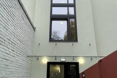 Image de Airport-Bus Station 13 North Studios