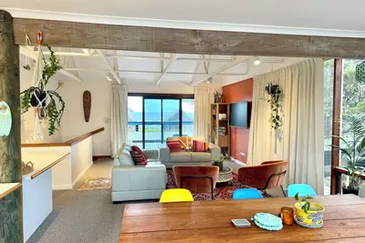 Image de Anjuna Carrickalinga Beach House. Adjacent Beach. Superb views. Linen supplied.