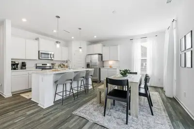 Image de Modern Comfort in Camby’s Allison Estates!