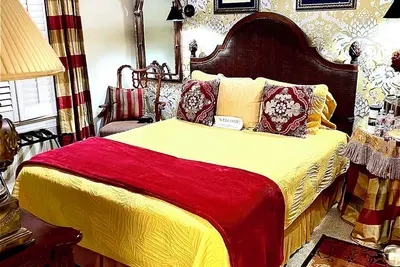 Image de Beautiful totally remodeled 2 Br property near everything!