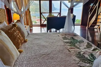 Image de Serene Stay, Scenic Views w/ Breakfast & Spa