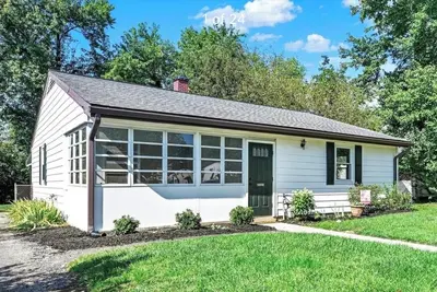 Image de Complete home in Timonium with fenced yard