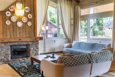 Image de Appartement Élégant avec Balcon 9p/4br – Megève Centre