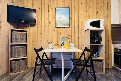 Image de Flat near ski slopes + balcony view of the Alps