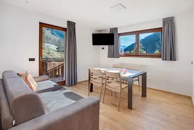 Image de Appartement '4' avec vue sur la montagne, jardin commun et Wi-Fi