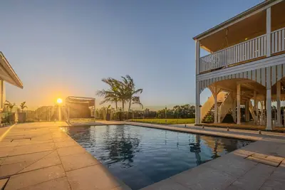 Image de Hinterland Haven | Views + Pool Near Byron