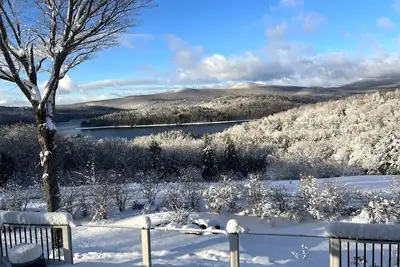 Image de Lake Whitingham- Wards beach, Hot tub, views