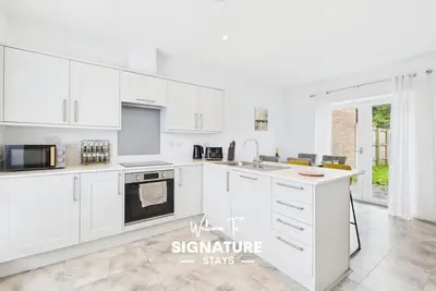 Image de New Modern Beach House| sleeps 6