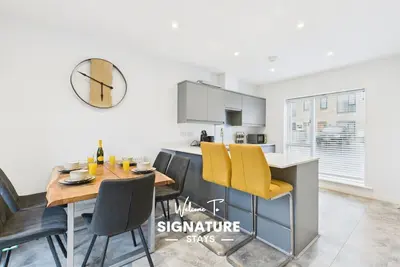 Image de Harvey’s Yard | Modern Coastal Home | Sleeps 6