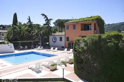 Image de The apartments, all studios, are simply and functionally furnished and all consist of a living room