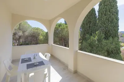 Image de Equipped with all comforts, it is located on the second floor and consists of one double bedroom and