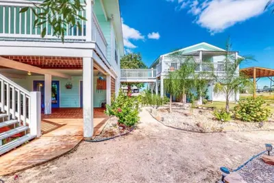 Image de Salty Lime! Waterfront in Rockport!