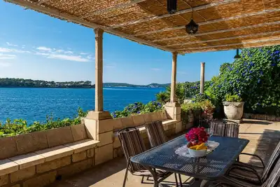 Image de Beach house Lozica by Villas Guide