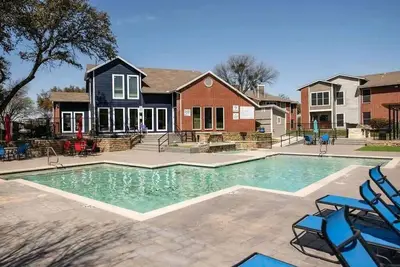 Image de Upgraded 2bd  Pool  Dfw South 183-161  i015