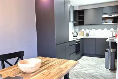 Image de Stylish, Central, 2 Bed Apartment, Private Parking