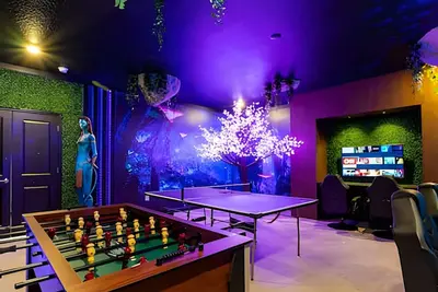 Image de Luxury 6bd/5. 5ba Brand new home Game Room