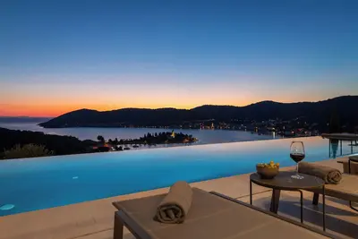 Image de Incredible divine view 5-bedroom villa in Vis Town