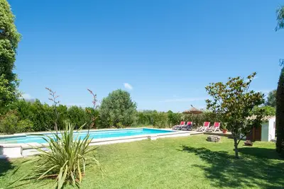 Image de Delightful pool and surrounds. 3 bedrooms 2 bathrooms. Play area with Net/basket ball net facility. Easy access to historic town of Pollensa and not far from  beautiful beaches of Alcudia.