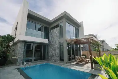 Image de Tron Villa 4Brs with Private Pool - Regal Victoria Luxury