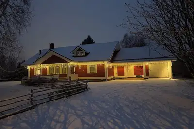 Image de Cosy cottage on river front close to Santa Claus village, city centre & airport.