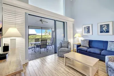 Image de Lofted Captiva Condo with Pool and Beach Access!