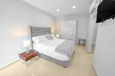 Image de Awesome Studio in Tj w/Q Bed +Desk Near Us Border