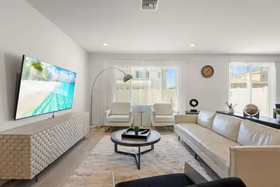 Image de Spacious 5-bedroom house with Ac｜The Elegant Retreat on Chance Dr #42474