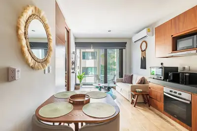 Image de Stylish Beachside Apartment - 5th & 10th Avenue