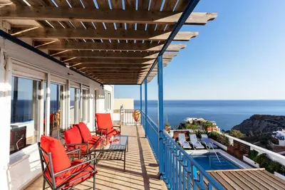 Image de Blue House| Pool| Art| Bbq| Peace| Relax