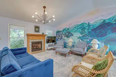 Image de Forest-View Gem on Vaughn Creek < 1 Mi to Dtwn!