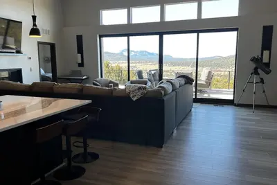 Image de Christmas Sale - New Mountainside Modern Luxury