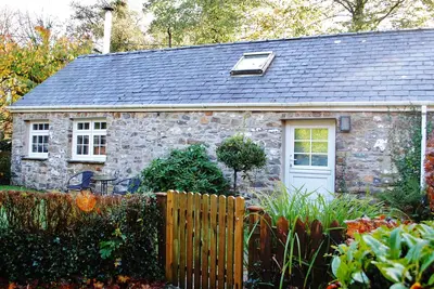 Image de Corner Cottage, pet friendly, with pool in Maenclochog