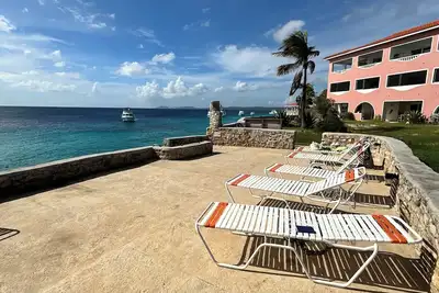 Image de Octopus’ Garden, Ocean front 2-bedroom/2. 5 bath townhome at Sand Dollar.