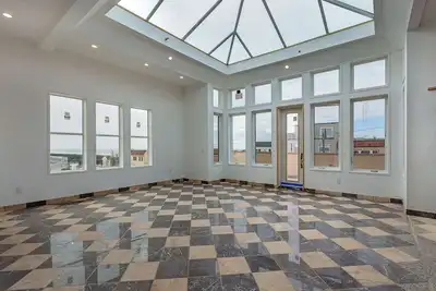 Image de Fantastic 2-bedroom/3bath house with skylight