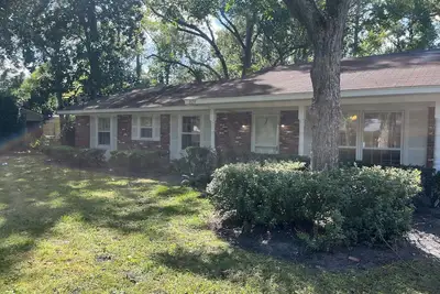 Image de 4-bedroom house nice neighborhood close  to St Simon’s/Jekyll Island