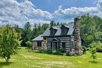 Image de Hummingbird's Rest - Wine Country Cabin Retreat