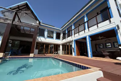 Image de Casa Corazón - Spacious 6 Bedroom Beachfront Villa with Pool & Pier