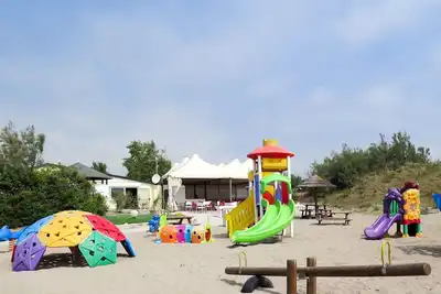 Image de Joli appartement dans une maison de vacances avec climatisation, piscine, Wifi, Tv et terrasse