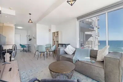 Image de Beachfront Bliss in Blouberg. Ocean Views, Pool & Coastal Charm