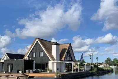 Image de au bord de l'eau en Frise (Ni)