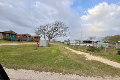 Image de Big Event Venue with House/Cabins/pool/playground