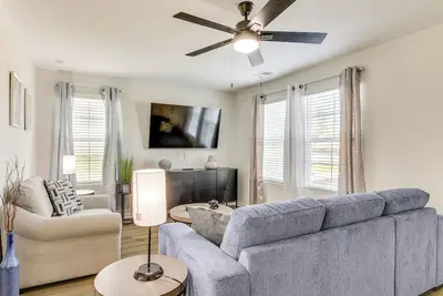 Image de Private Yard: Family Hideaway 9 Mi to Fort Jackson