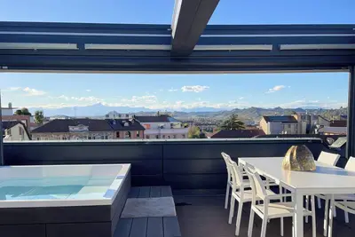 Image de Exclusive penthouse with panoramic terrace and private pool in the center of Alba