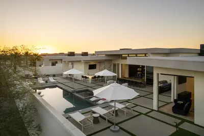 Image de Oxygen @ Elemento49 | Pool & Spa | Sleeps 16